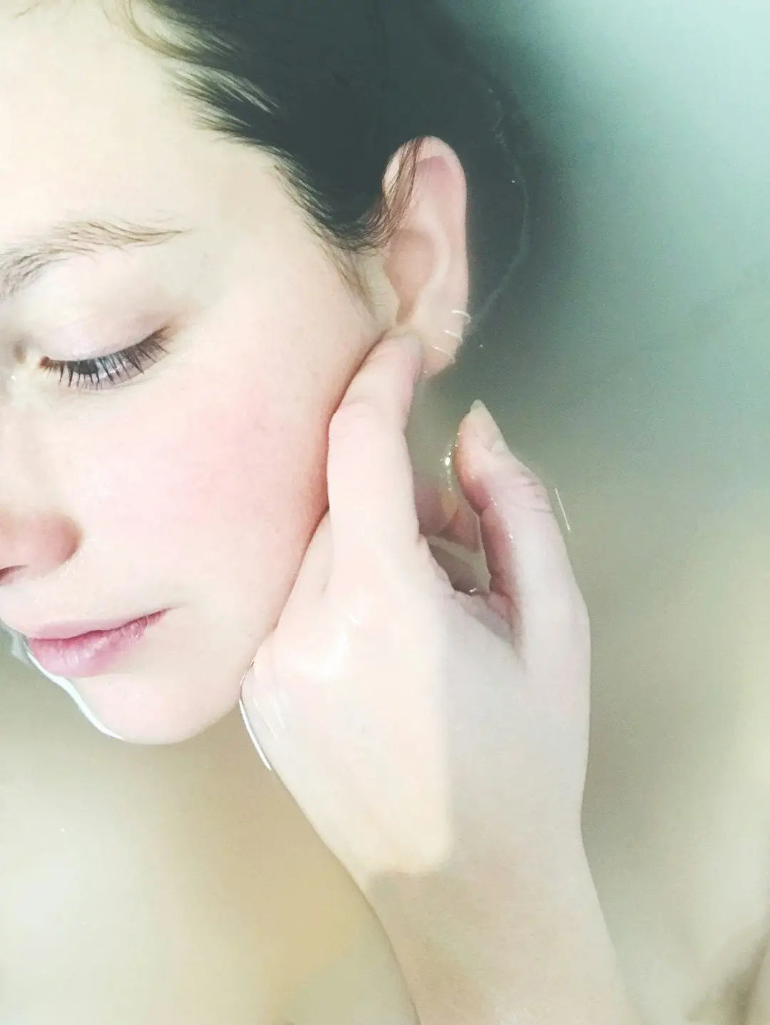 Revitalize Your Glow: Essential Anti-Aging Skincare Tips for Youthful Skin